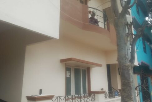 b5fd0908-e802-4746-95b2-850a2cc24ea2