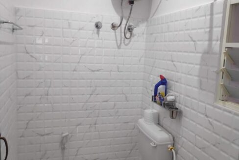 5ee9d2b8-c588-48bc-a996-874d40ba2365