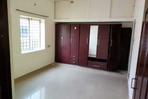 f05d313c-b2ae-46bc-b484-21bd1888233d