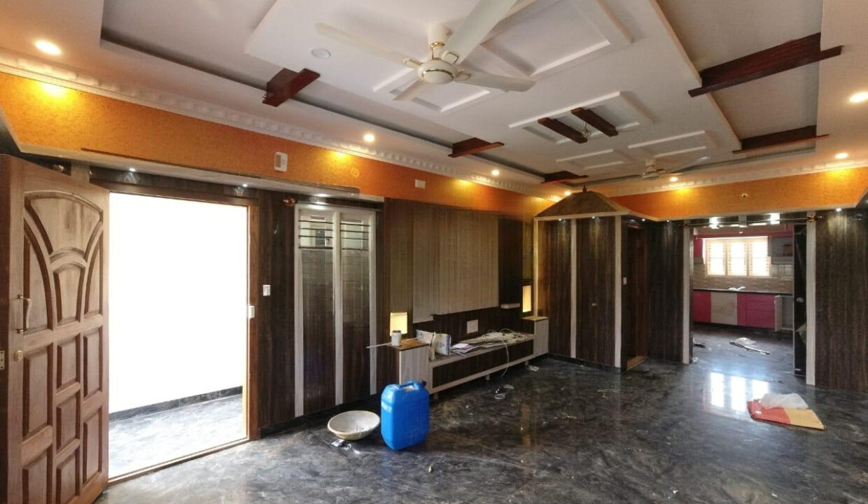 10_bhk_independent_house-for-sale-vidyaranyapura-Bangalore-hall (1)