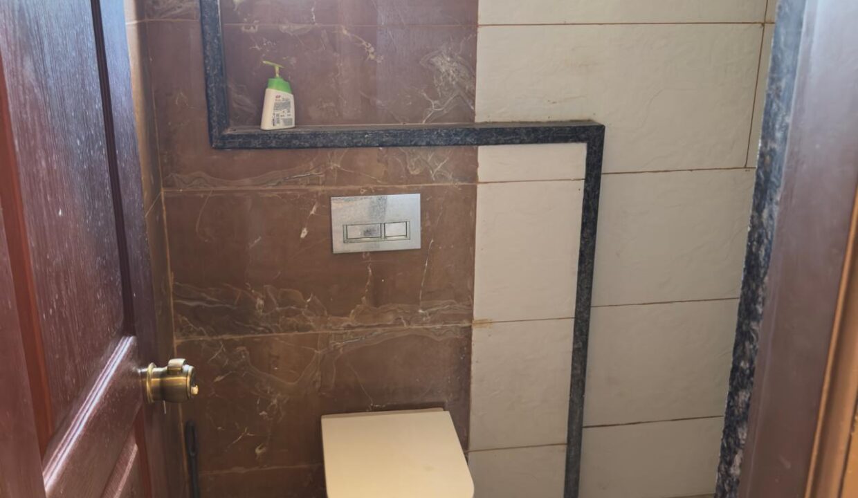 WhatsApp Image 2025-03-21 at 17.08.47