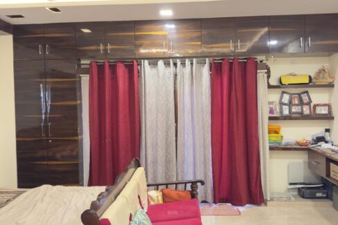 WhatsApp Image 2025-03-21 at 17.08.48 (1)