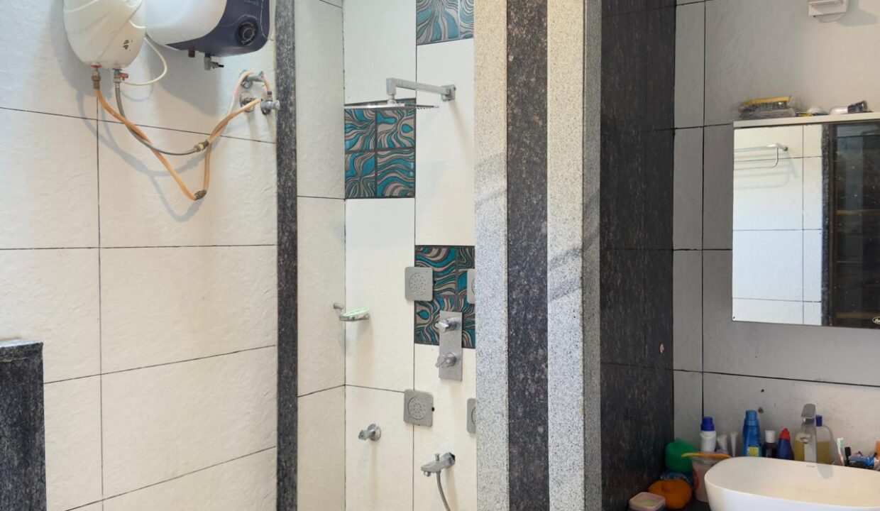 WhatsApp Image 2025-03-21 at 17.08.49 (2)