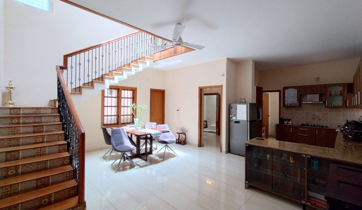 16 First Floor-Dining Room-03