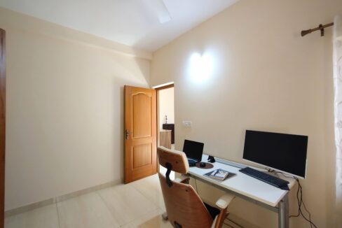 26 First Floor-Bedroom4-02