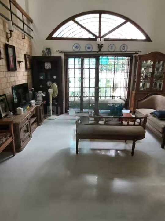 5_bhk_independent_house-for-sale-sanjaynagar-Bangalore-hall