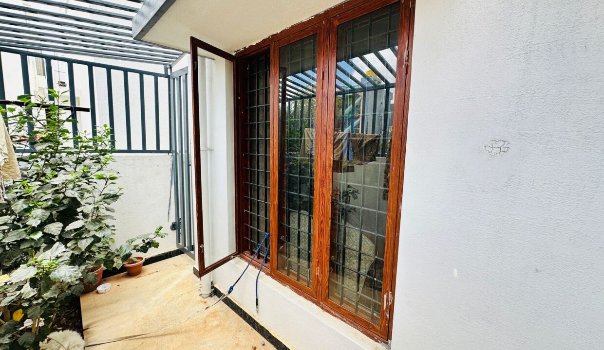 WhatsApp Image 2025-04-10 at 18.10.32 (1)