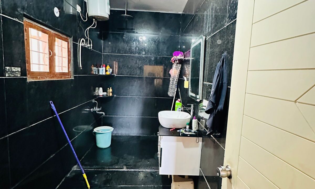 WhatsApp Image 2025-04-10 at 18.10.34