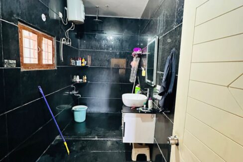 WhatsApp Image 2025-04-10 at 18.10.34