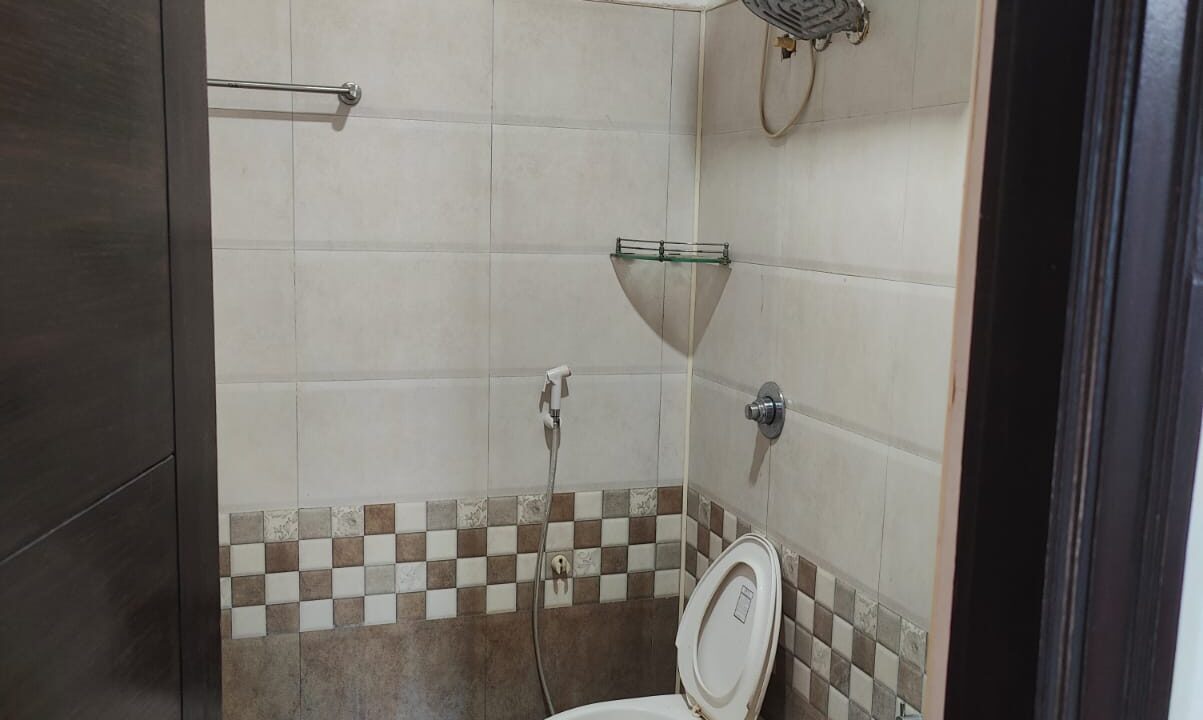 WhatsApp Image 2025-04-19 at 6.03.51 PM (2)