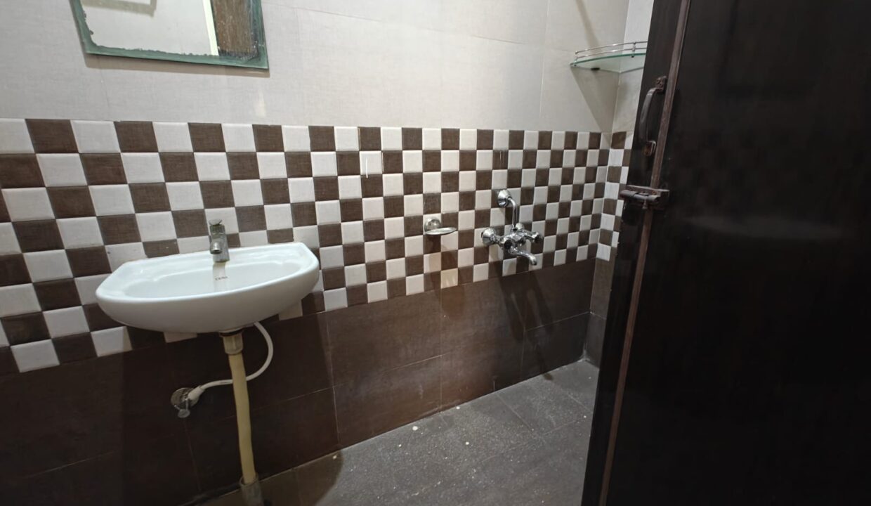 WhatsApp Image 2025-04-27 at 10.44.47 AM