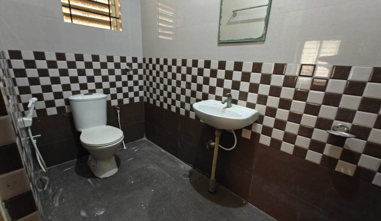 WhatsApp Image 2025-04-27 at 10.44.48 AM