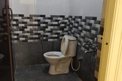 WhatsApp Image 2025-04-27 at 10.44.49 AM (1)