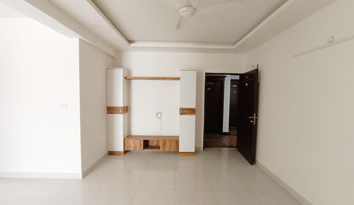 WhatsApp Image 2025-04-28 at 1.34.24 PM (1)