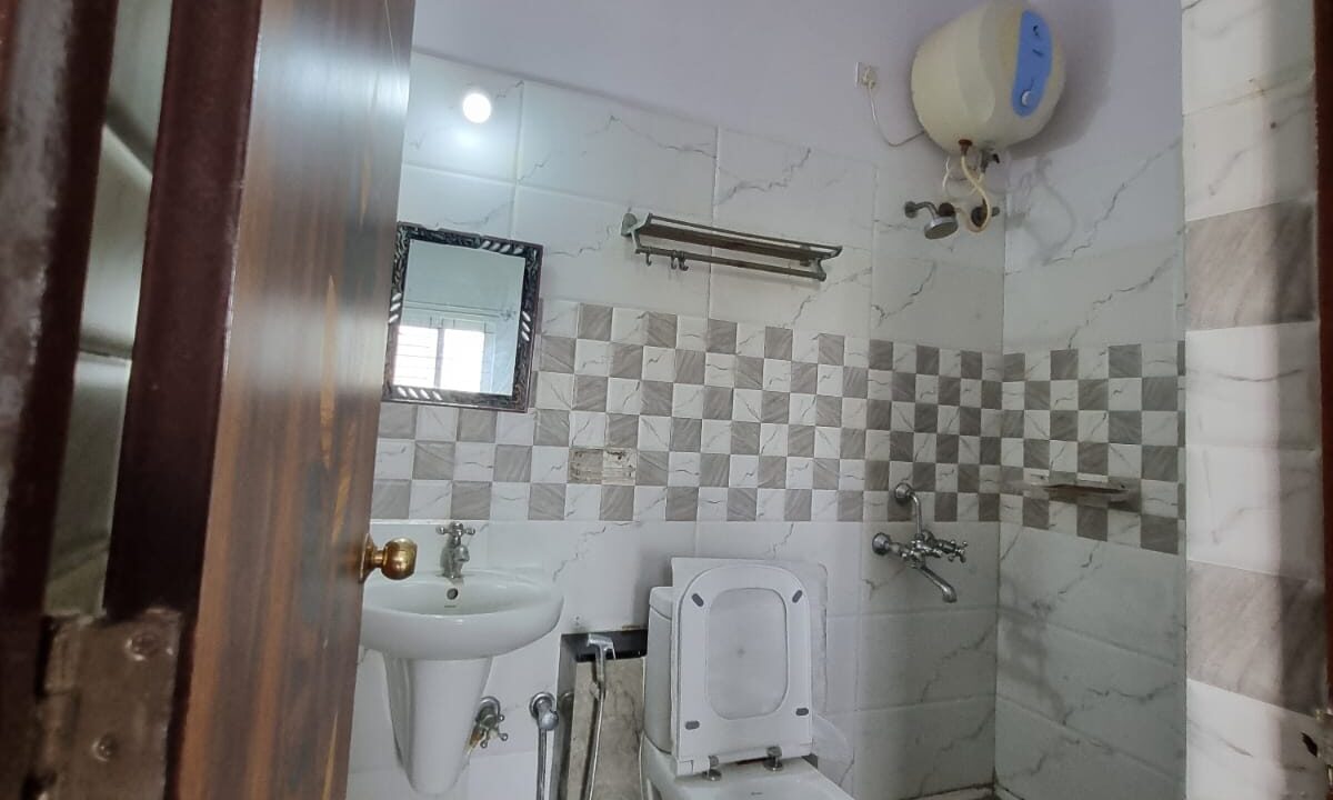 WhatsApp Image 2025-04-27 at 1.22.24 PM (1)