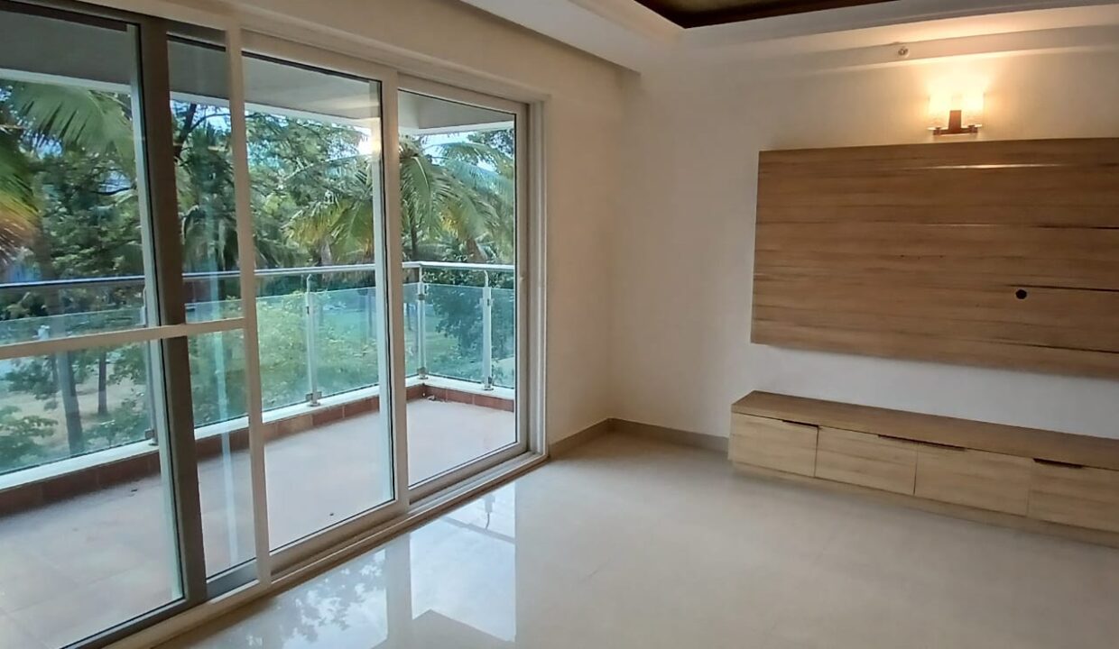 WhatsApp Image 2025-04-30 at 7.44.17 PM (1)