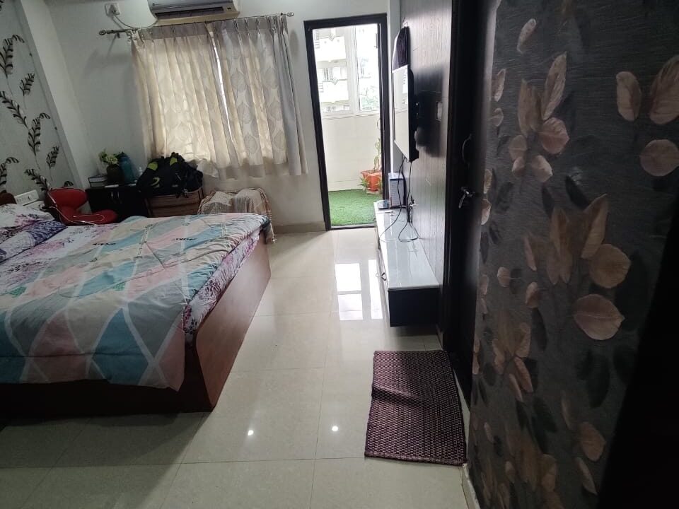 WhatsApp Image 2025-05-07 at 12.20.07 PM (1)