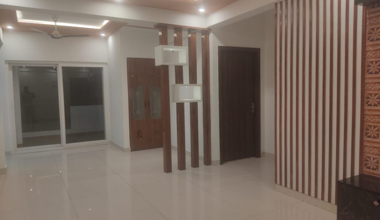 WhatsApp Image 2025-05-14 at 7.57.08 PM (2)