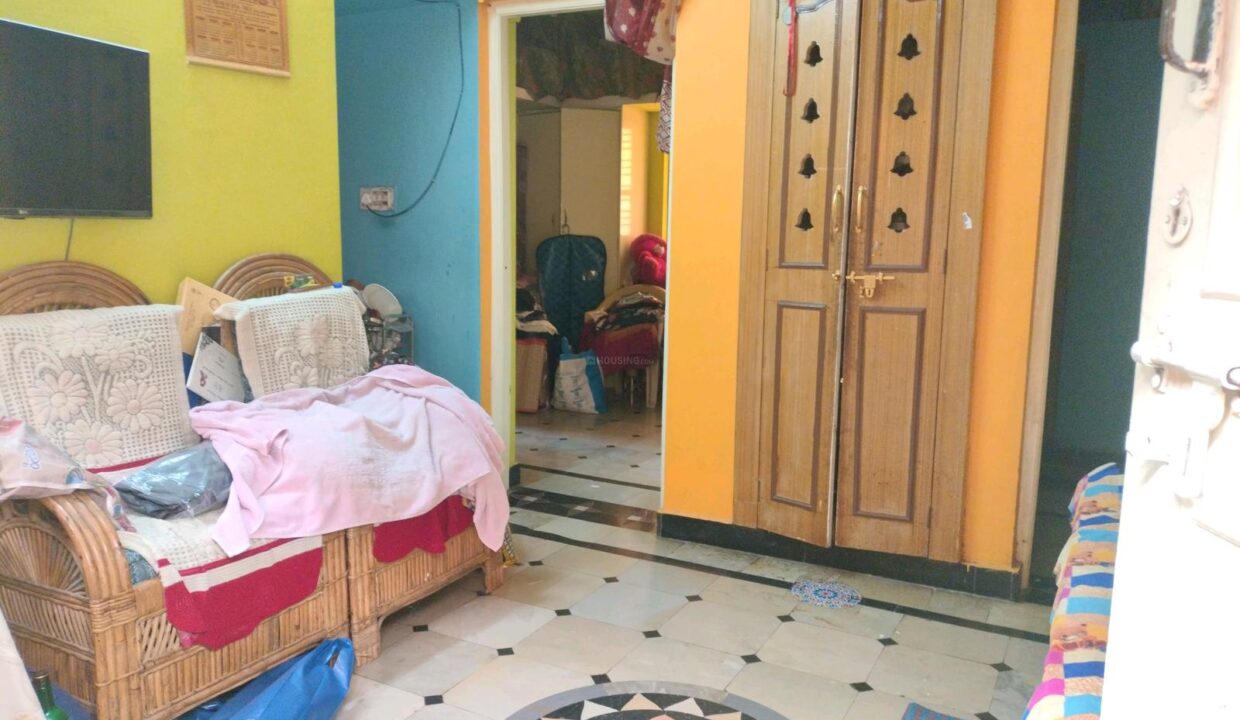 10_bhk_independent_house-for-sale-krishnarajapura_bangalore_1-Bangalore-living_room