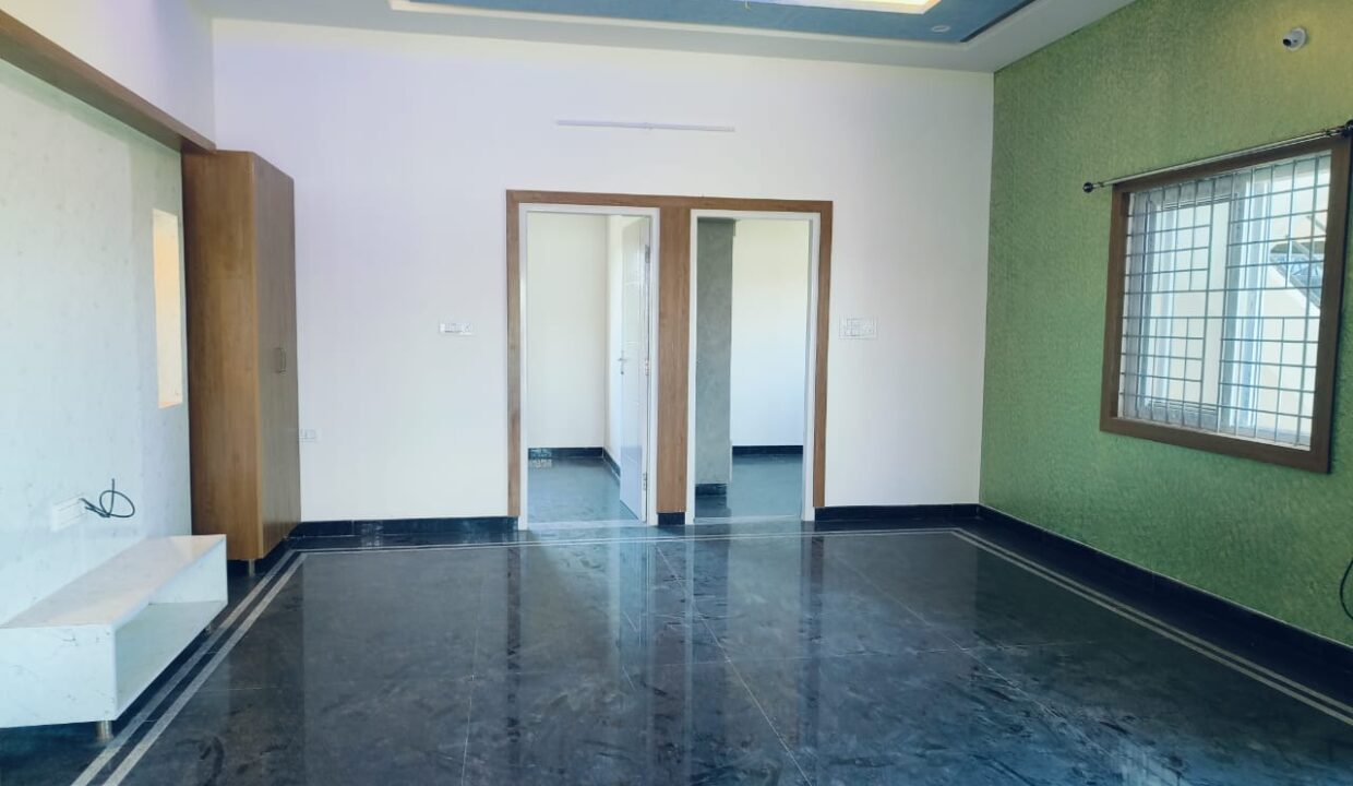 WhatsApp Image 2025-08-09 at 12.14.56 PM (2)