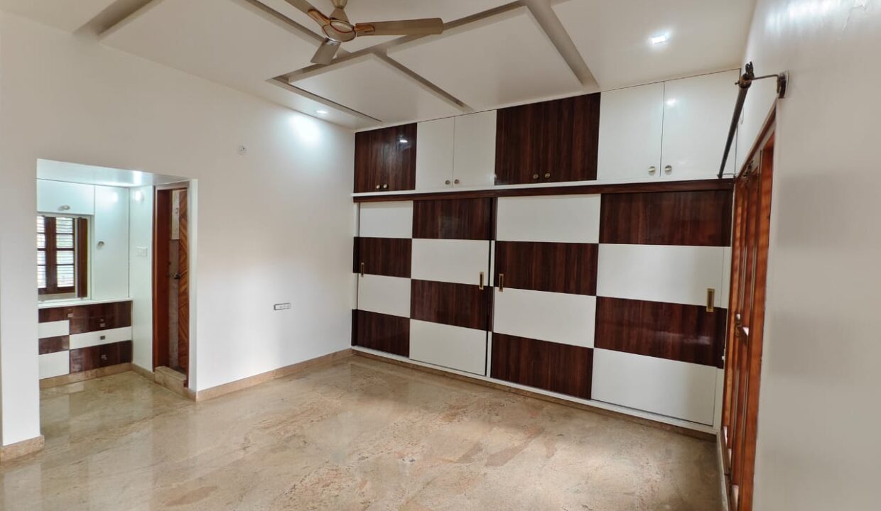 WhatsApp Image 2025-09-17 at 12.36.20 PM (1)