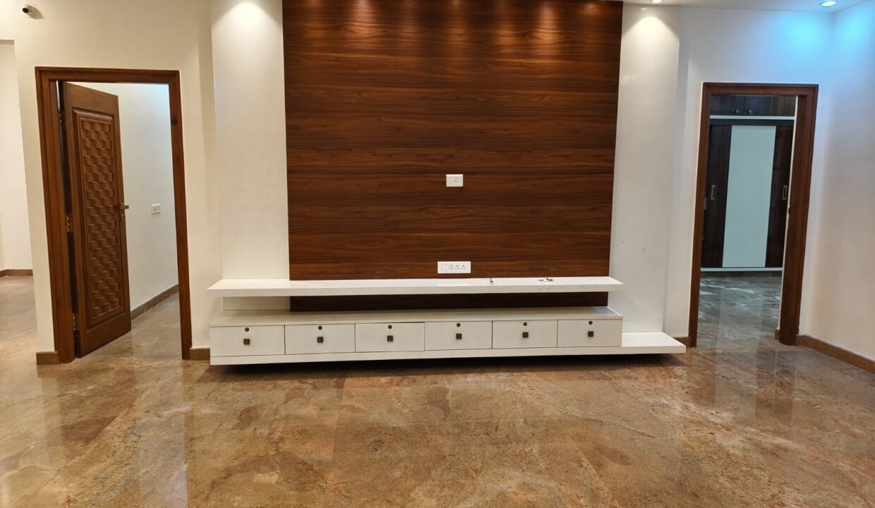 WhatsApp Image 2025-09-17 at 12.36.24 PM (2)