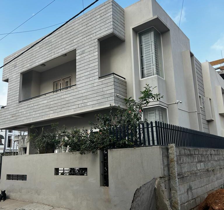 House side elevation