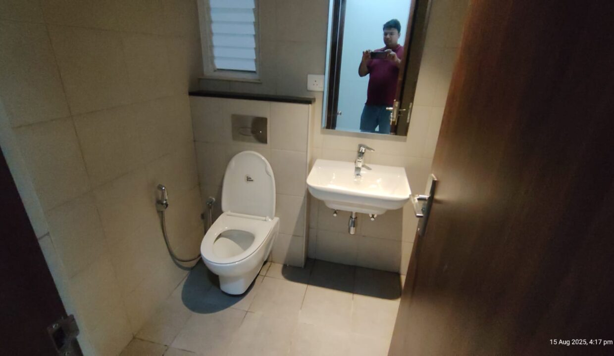 WhatsApp Image 2025-10-03 at 1.33.48 PM (2)