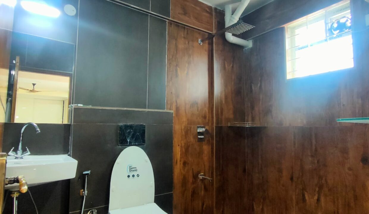 WhatsApp Image 2025-10-24 at 9.39.53 AM (1)