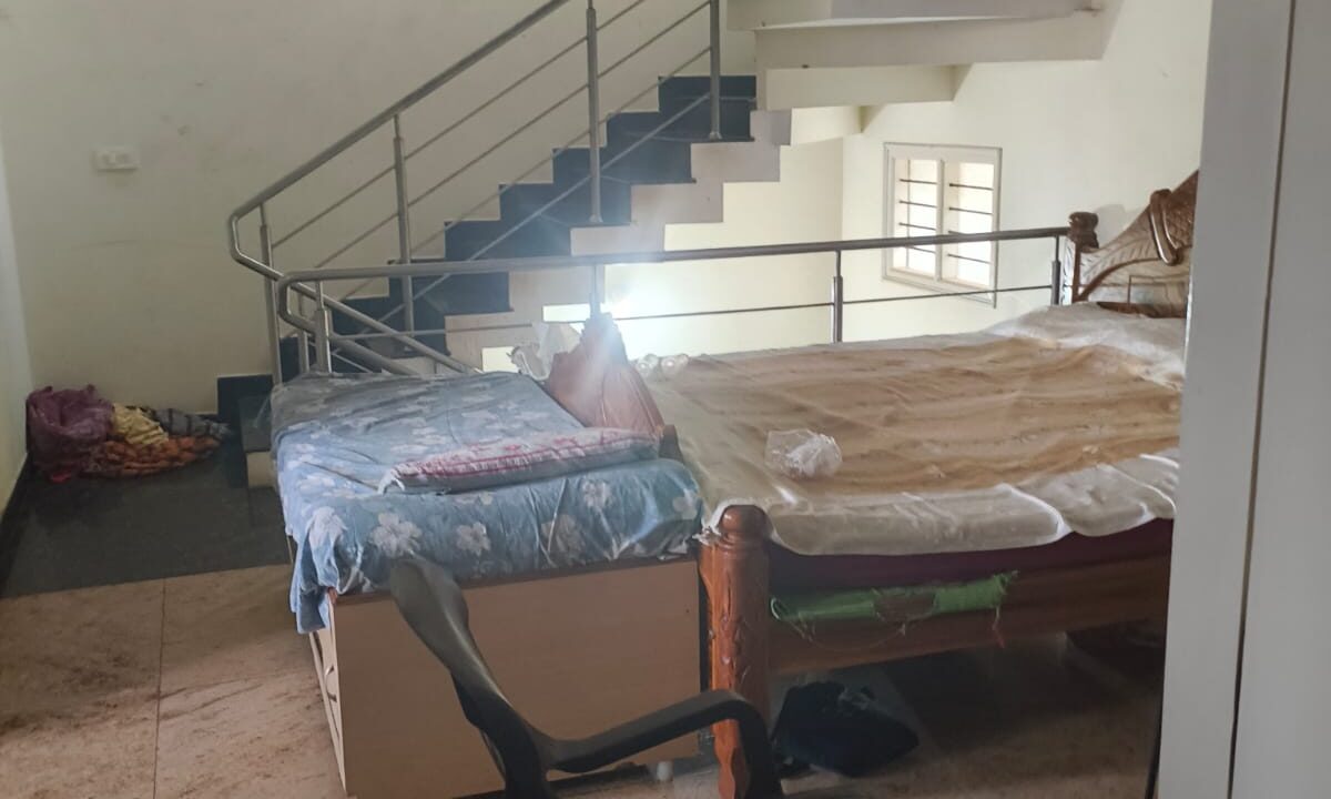 WhatsApp Image 2025-10-25 at 10.00.05 PM