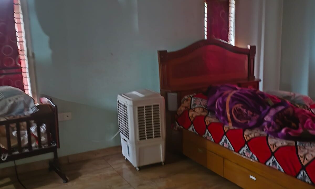 WhatsApp Image 2025-10-25 at 10.00.06 PM (1)