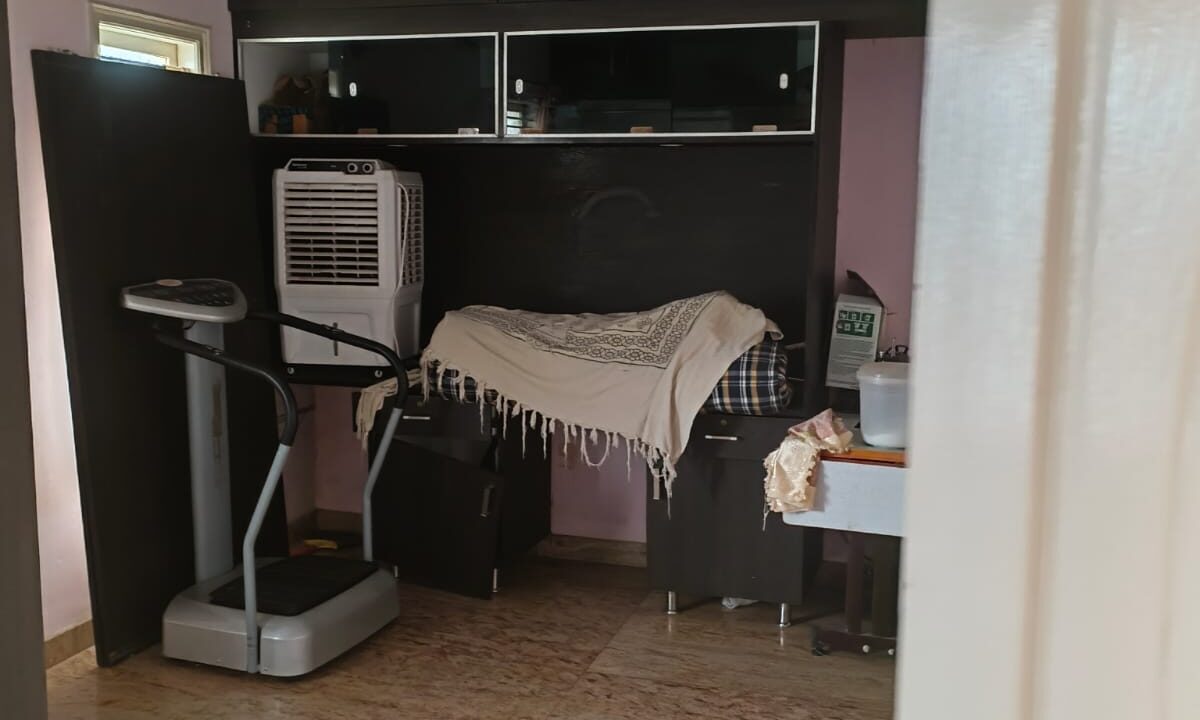 WhatsApp Image 2025-10-25 at 10.00.07 PM (1)