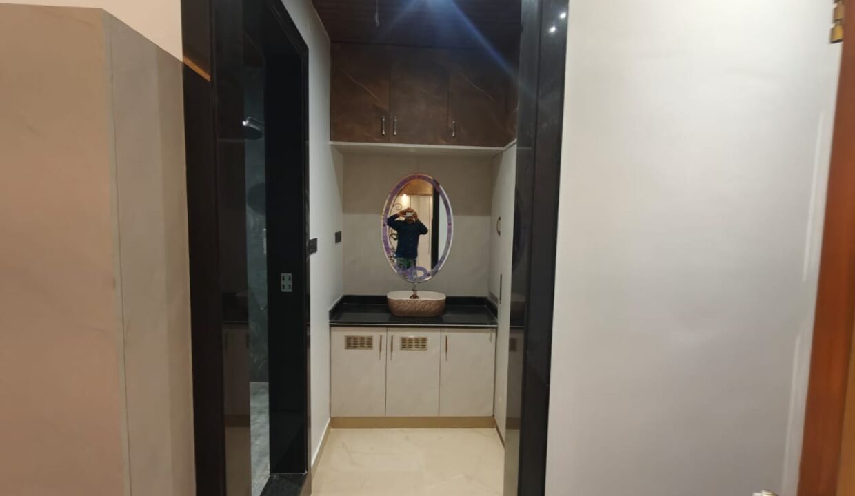 WhatsApp Image 2025-10-28 at 8.17.48 PM (1)