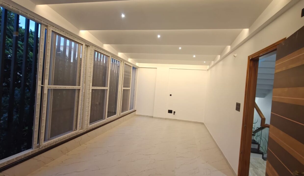 WhatsApp Image 2025-10-28 at 8.17.51 PM (1)