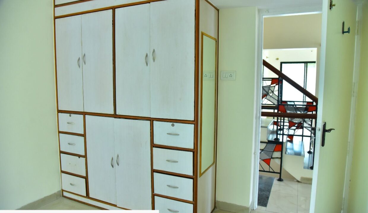 WhatsApp Image 2025-10-29 at 9.06.33 PM (1)