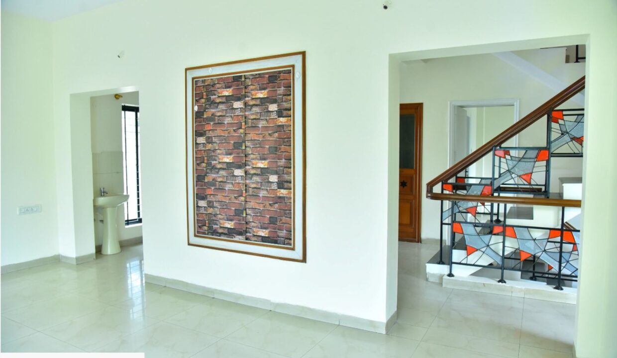 WhatsApp Image 2025-10-29 at 9.06.42 PM (1)