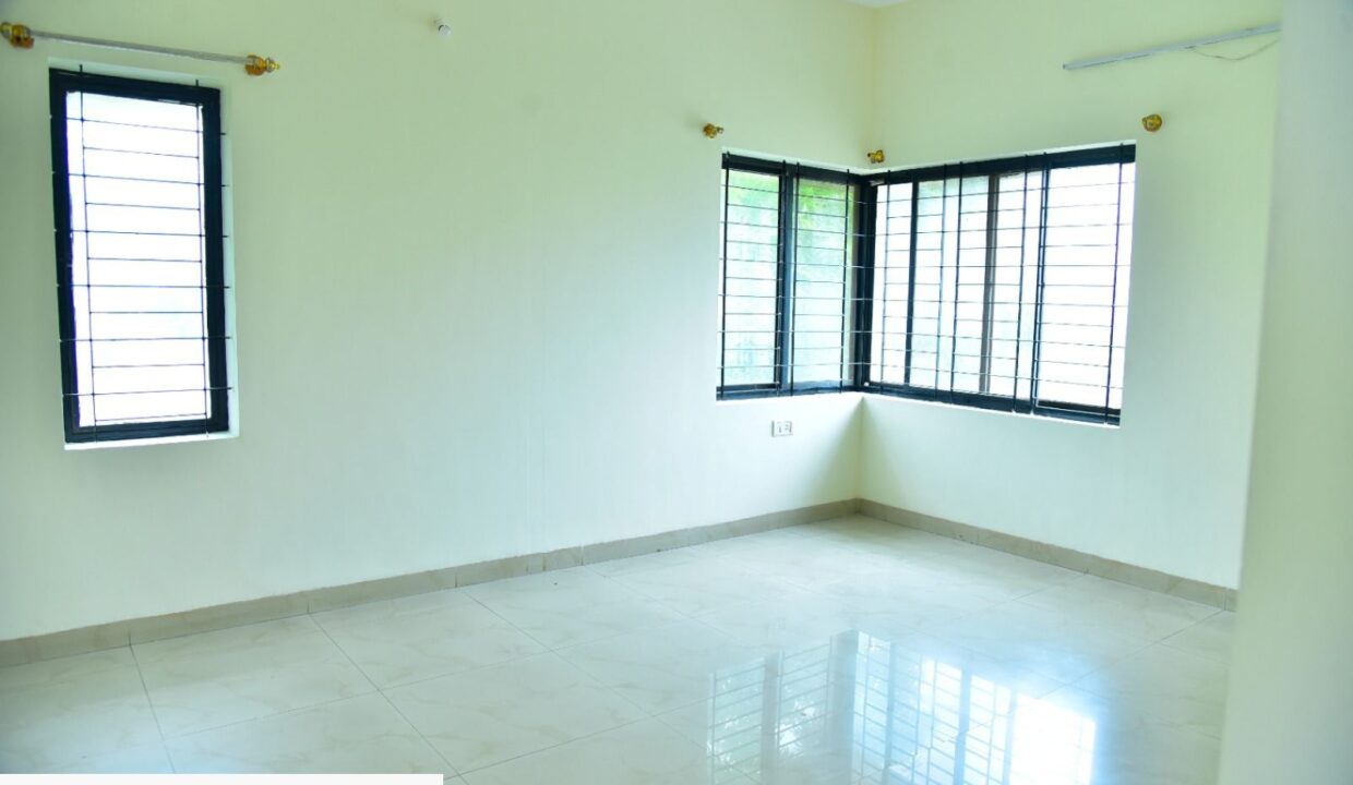 WhatsApp Image 2025-10-29 at 9.06.43 PM