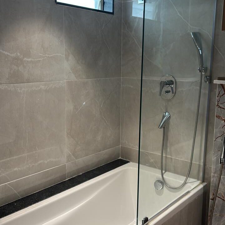 16b90756-34e4-4958-8a4f-e6c826b9b56a