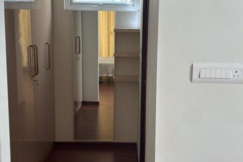 2b5e164f-9a8e-4c34-afc5-a19e715a5eb0