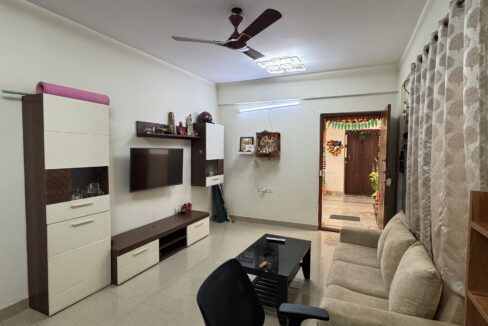 C81F6B93-08B3-4FD3-94C1-12BE12CDDCD4