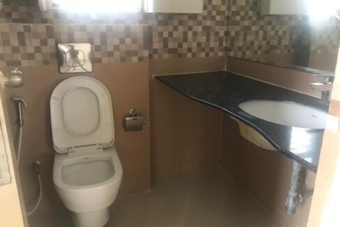 WhatsApp Image 2025-11-04 at 4.15.21 PM (1)