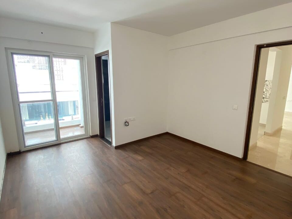 WhatsApp Image 2025-11-05 at 10.40.36 PM (1)