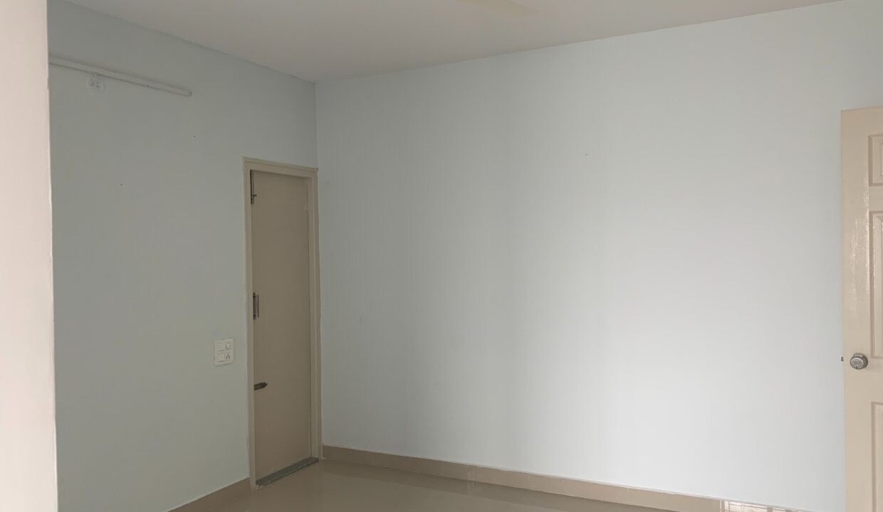 WhatsApp Image 2025-11-05 at 5.05.25 AM