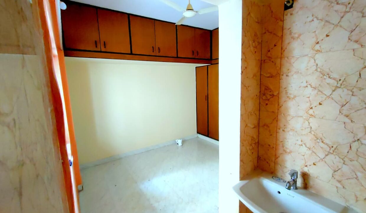 WhatsApp Image 2025-11-05 at 7.08.04 PM (2)