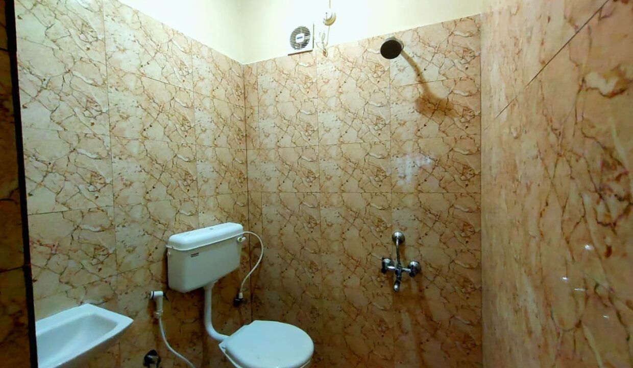 WhatsApp Image 2025-11-05 at 7.08.06 PM (1)