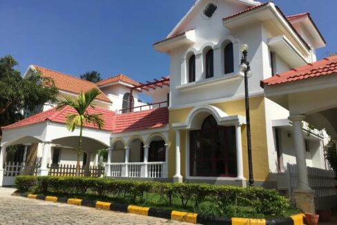 WhatsApp Image 2025-11-06 at 10.05.18 PM