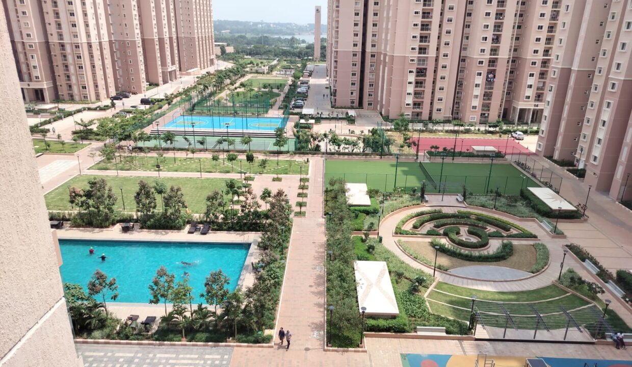 WhatsApp Image 2025-11-07 at 1.39.50 PM (1)