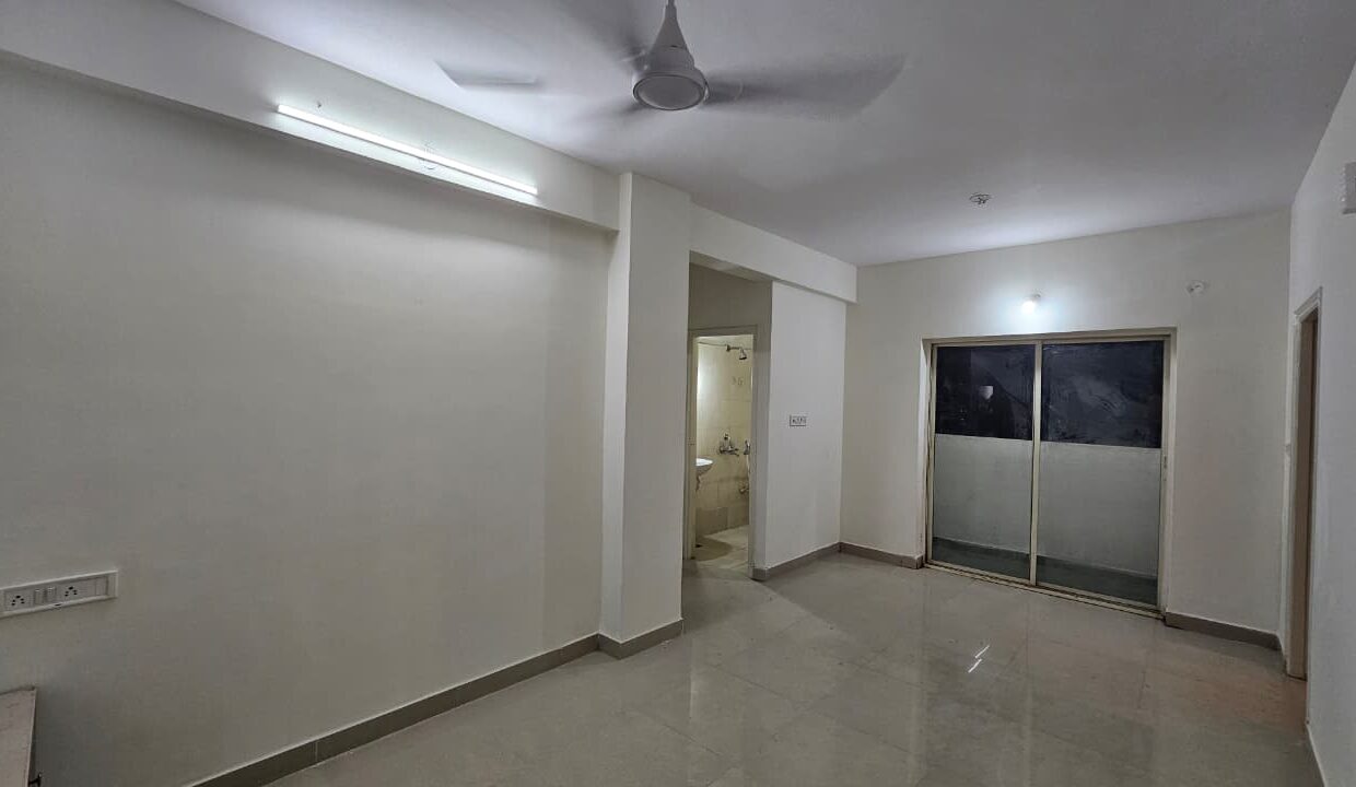 WhatsApp Image 2025-11-07 at 9.12.47 PM (1)