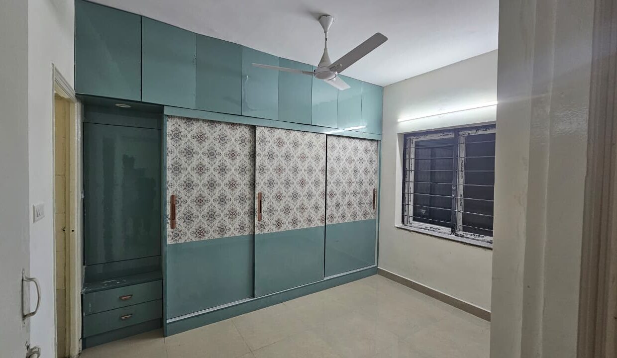 WhatsApp Image 2025-11-07 at 9.12.50 PM (2)