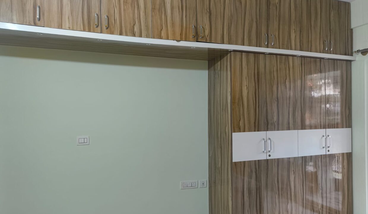 WhatsApp Image 2025-11-08 at 1.53.48 PM (3)